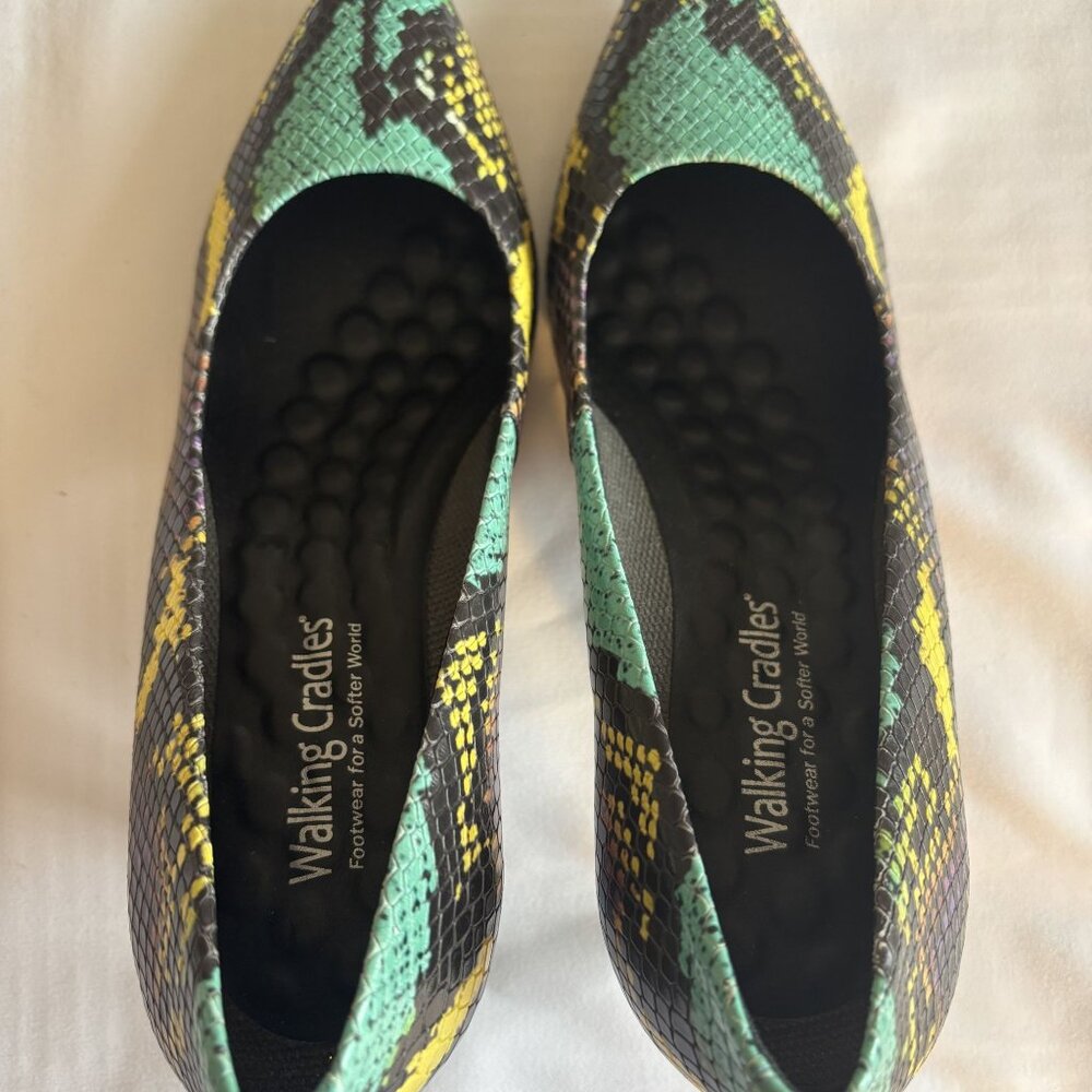 Walking Cradles Snake Print High Heels Womens Size 8M Multicolor Leather Pointed - Picture 2 of 9